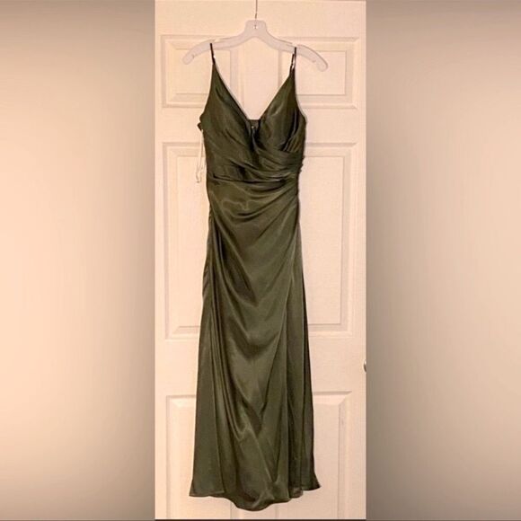 Davids Bridal Dress - Picture 2 of 2